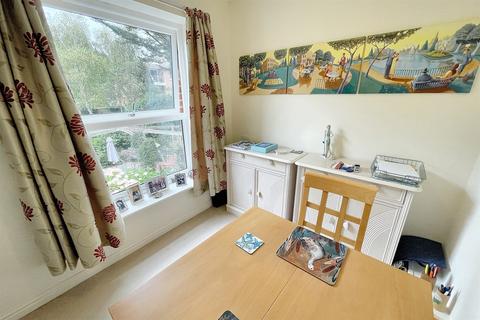 1 bedroom retirement property for sale, Bournemouth