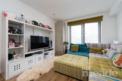 2 bedroom flat for sale, Capital House, E4