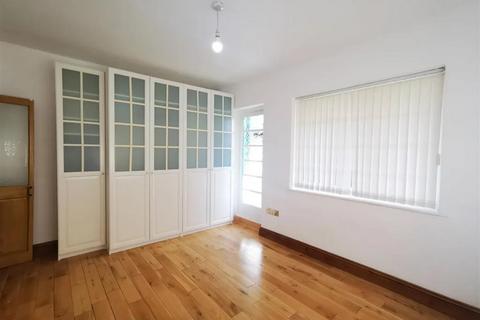 2 bedroom maisonette to rent, Ossulton Way, Hampstead Garden Suburb