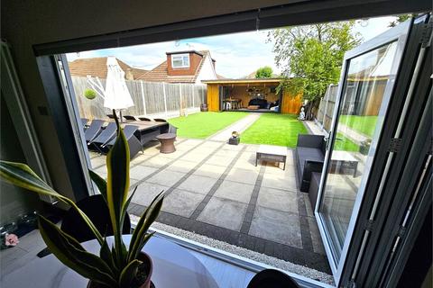 3 bedroom semi-detached bungalow for sale, Eastwood Road North, Leigh On Sea, Leigh On Sea, Essex.