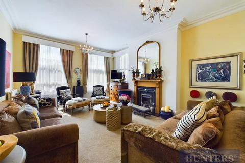 2 bedroom flat for sale, Ramshill Road, Scarborough