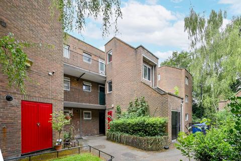 96 Garrick Close, London, W5 1AT