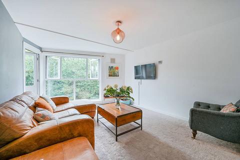 1 bedroom flat for sale, Garrick Close, Hanger Hill, London, W5