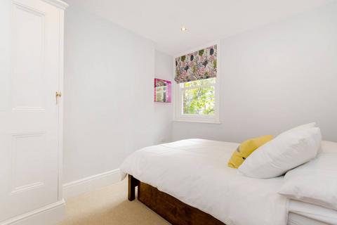 2 bedroom flat to rent, Charleville Road, Barons Court, London, W14