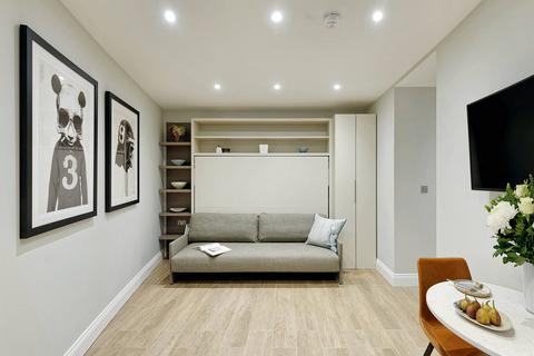 Studio to rent, Emperors Gate, London SW7