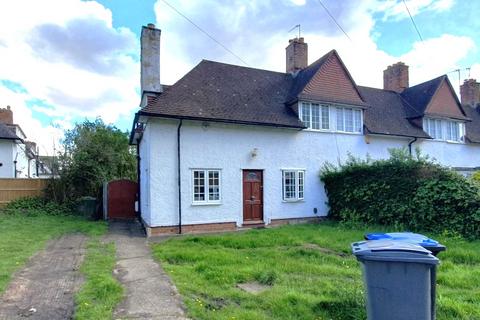 2 bedroom end of terrace house for sale, Roe Lane, London NW9