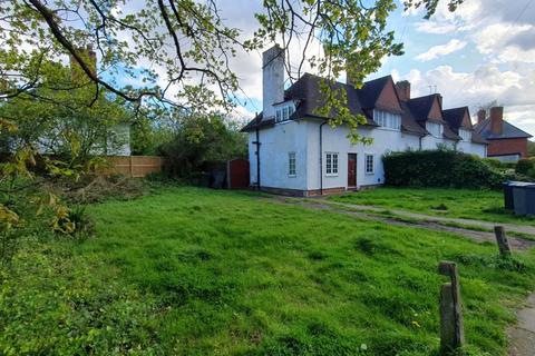 2 bedroom end of terrace house for sale, Roe Lane, London NW9