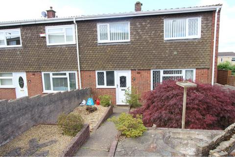 3 bedroom end of terrace house for sale, Elm Court, Pantside Estate, NEWBRIDGE