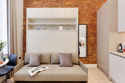 Studio to rent, Emperors Gate, London SW7
