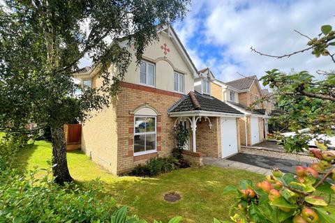 3 bedroom detached house for sale, Earlswood Park, Ashley, Hampshire. BH25 5GY