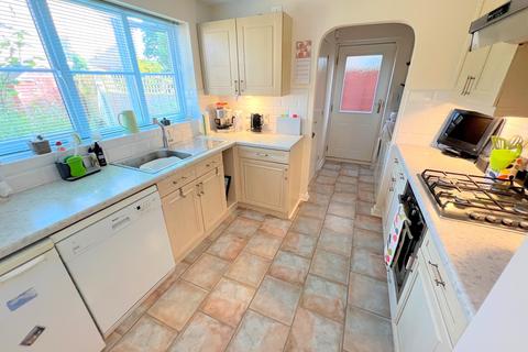 3 bedroom detached house for sale, Earlswood Park, Ashley, Hampshire. BH25 5GY