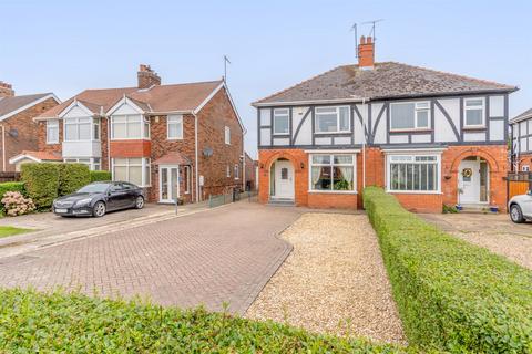 3 bedroom semi-detached house for sale, Eastwood Road, PE21