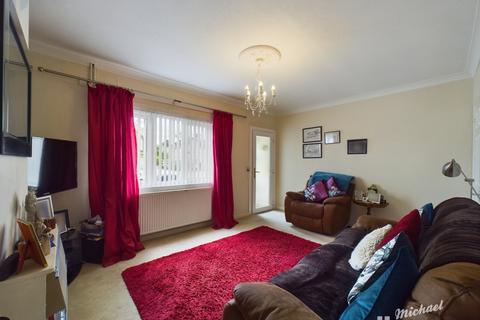 2 bedroom terraced house for sale, Ceely Road, Aylesbury, Buckinghamshire