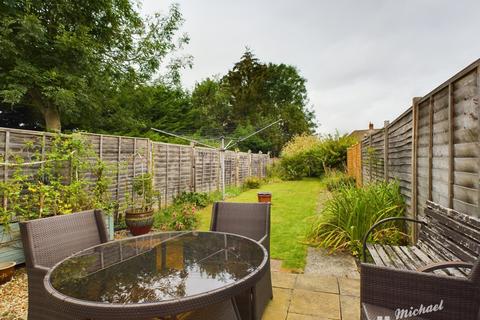 2 bedroom terraced house for sale, Ceely Road, Aylesbury, Buckinghamshire