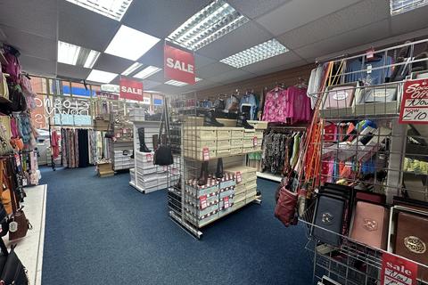 Shop to rent, Holton Road, Barry, The Vale Of Glamorgan. CF63 4HE