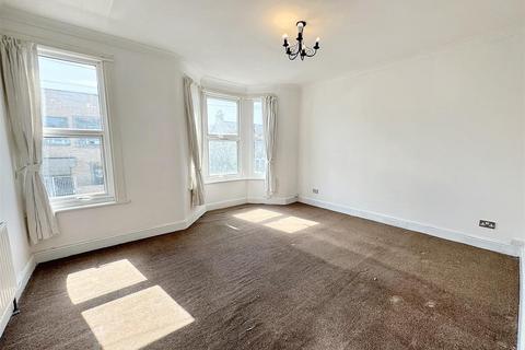 2 bedroom flat for sale, North Birkbeck Road, Leytonstone