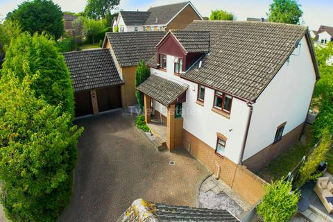12 Farriers Drive, Billericay, CM12 0XZ