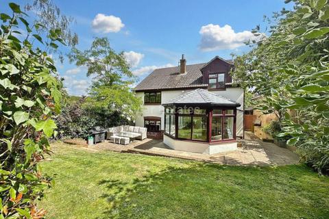 12 Farriers Drive, Billericay, CM12 0XZ