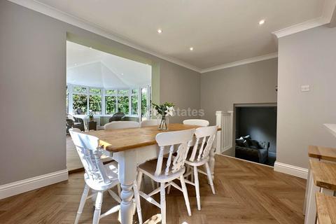 12 Farriers Drive, Billericay, CM12 0XZ