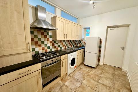 1 bedroom apartment to rent, All Saints Street, Nottingham, Nottinghamshire, NG7 4DP