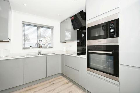 1 Catchford View, Chesterfield, S41 8XE