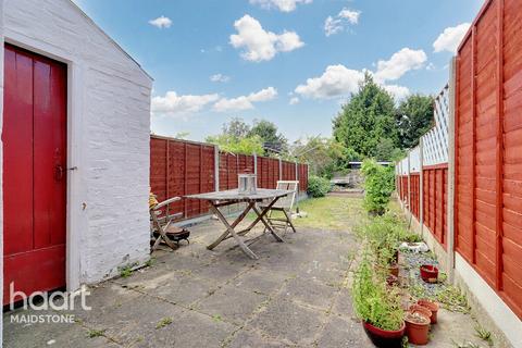 2 bedroom terraced house for sale, Peel Street, Maidstone