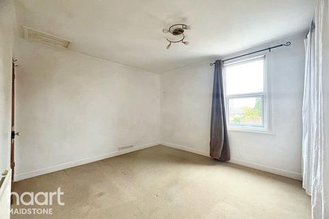 2 bedroom terraced house for sale, Peel Street, Maidstone