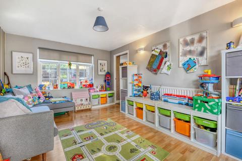 37 Austcliff Close, Redditch, B97 5NZ