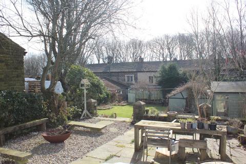 2 Copperas Row, Greetland, Halifax, HX4 8PN