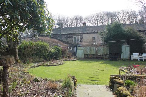 2 Copperas Row, Greetland, Halifax, HX4 8PN
