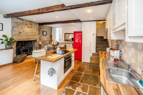 2 Copperas Row, Greetland, Halifax, HX4 8PN