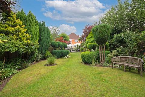 3 bedroom detached house for sale, Melrose Avenue, Sutton Coldfield, B73 6NS