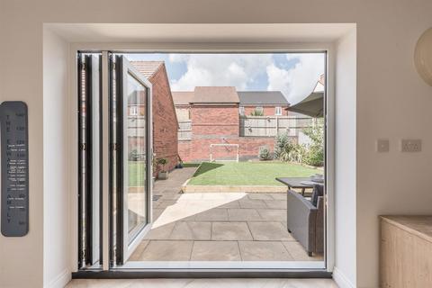 37 Choyce Close, Coalville, LE67 3SS