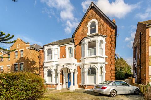 3 bedroom flat to rent, Burnt Ash Hill, Lee, London, SE12