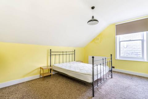 3 bedroom flat to rent, Burnt Ash Hill, Lee, London, SE12