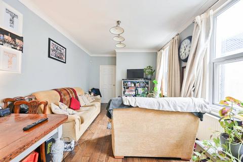 2 bedroom flat for sale, Cowick Road, Tooting Bec, London, SW17