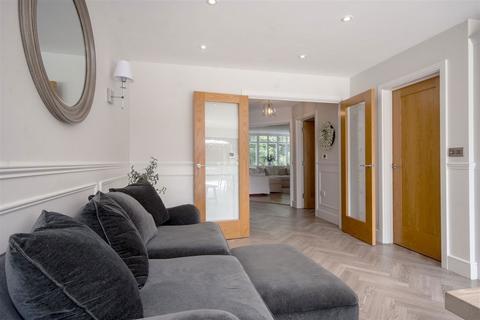1a Reddicap Hill, Sutton Coldfield, B75 7BH