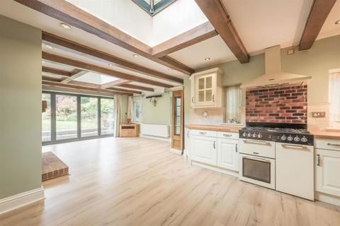 25 Ampton Road, Birmingham, B15 2UP