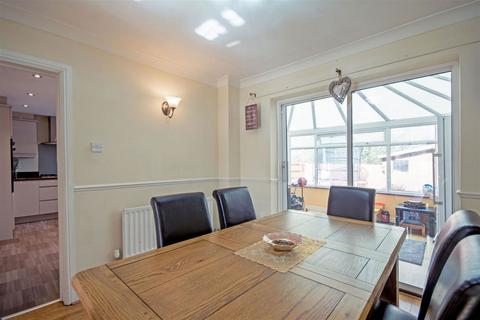11 Chadstone Close, Shirley, Solihull, B90 4YX