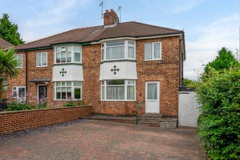 3 bedroom semi-detached house for sale, Manthorpe Walk, York