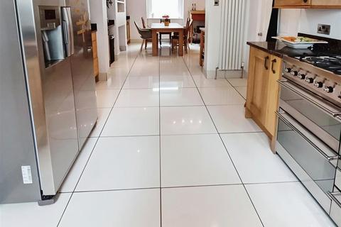 11 Langdon Road, Rochester, ME1 1UN