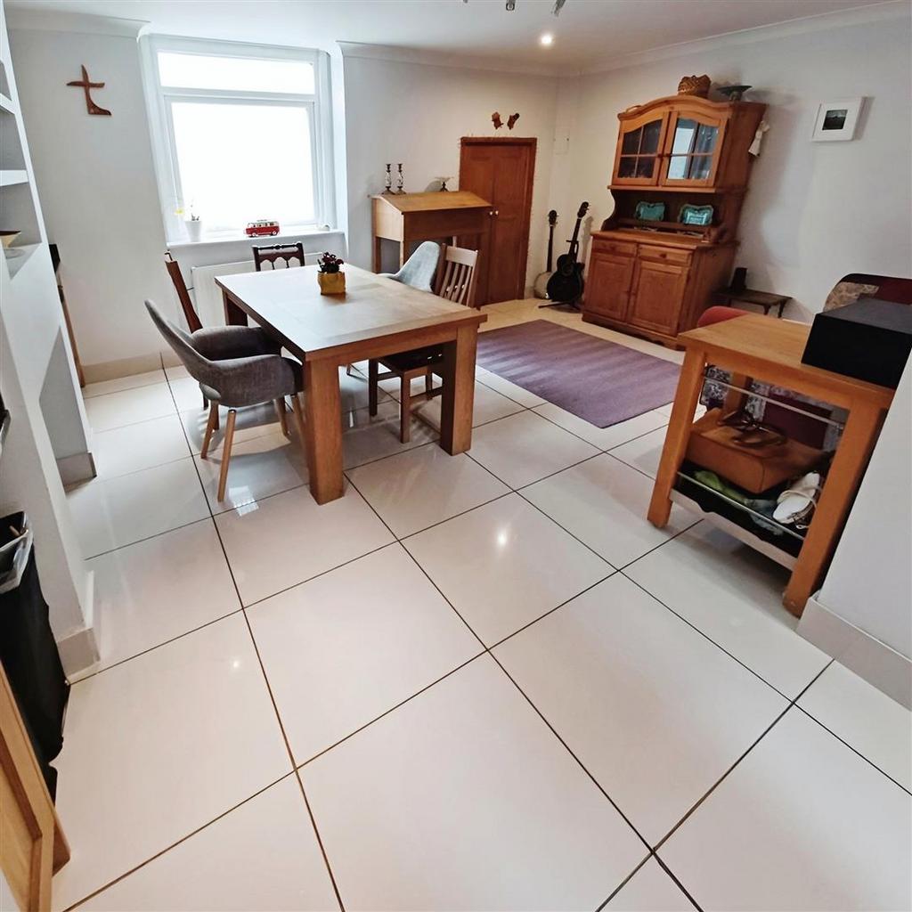 Dining/Family Room