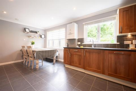 27 Bishops View, Inverness, IV3 8LJ