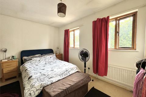 46 Pointer Close, London, SE28 8PW
