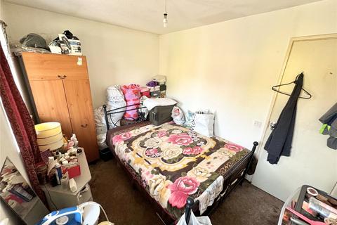46 Pointer Close, London, SE28 8PW