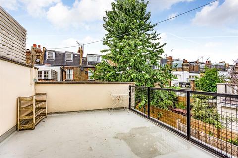 2 bedroom apartment to rent, Queenstown Road, London