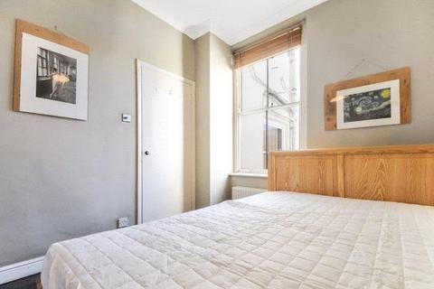 2 bedroom apartment to rent, Queenstown Road, London