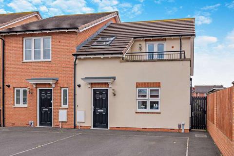 2 bedroom semi-detached house for sale, Brigantia View, Castleford, West Yorkshire