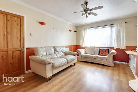 2 bedroom bungalow for sale, Balton Way, Harwich