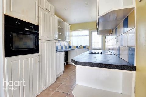 2 bedroom bungalow for sale, Balton Way, Harwich